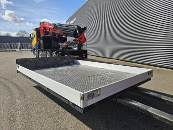 FH16 650 8x4 / 115 tm CRANE / KRAN / TRACTOR
